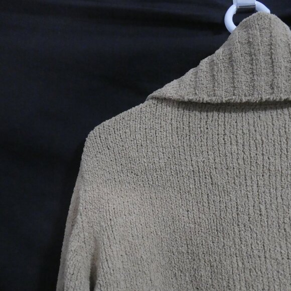 STUDIO LONDON - SL | large | Very Soft and Comfy Beige Turtleneck Sweater - Picture 10 of 15